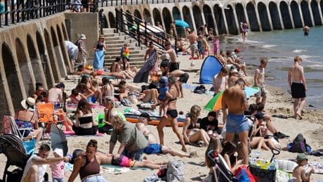 Heatwave set to peak today, with warning of potential rise in deaths