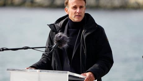 Macron visits Greenland and criticizes Trump’s threats to take it over