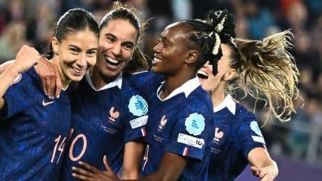 France-Pays de Galles : les Bleues, plus unies que jamais, entrevoient les quarts de finales de l’Euro 2025