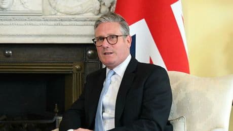Starmer, incendio doloso in casa del primo ministro britannico: arrestato un uomo