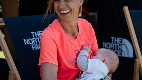 Ultramarathon runner breastfeeds her baby 3 times on her way to a surprise win