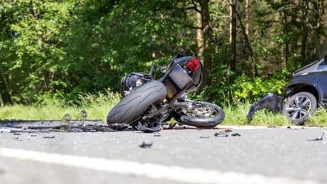 Motorradunfall: Unfall mit Totem und Schwerverletzten in Ostthüringen