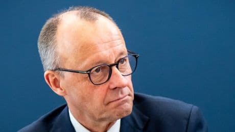 Warum Friedrich Merz nicht zur Beerdigung nach Rom reist
