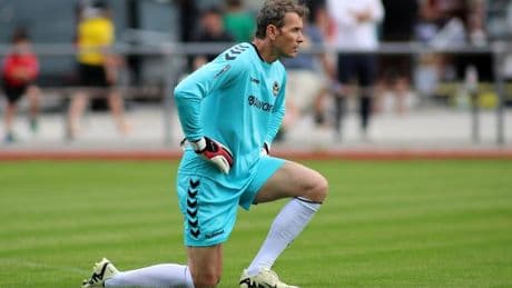 Lehmann fliegt bei Einladungs-Turnier mit Rot vom Platz