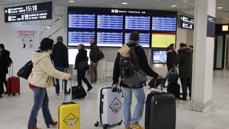 Una avería en el control aéreo del segundo aeropuerto de Francia obliga a cancelar 130 vuelos