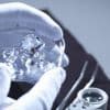 Au Japon, des entreprises proposent de transformer les cendres de ses proches décédés en diamant synthétique