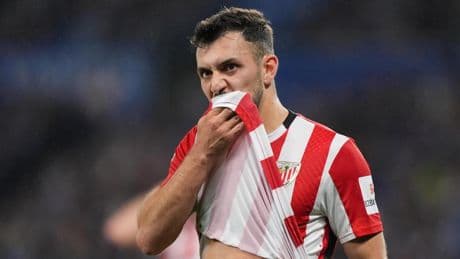 Paredes y tres cachorros se apuntan al debut del Athletic ante el Sevilla