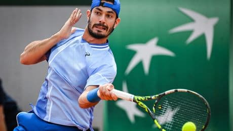 Quién es Giulio Zeppieri: el tenista que se enfrenta a Alcaraz en Roland Garros 2025