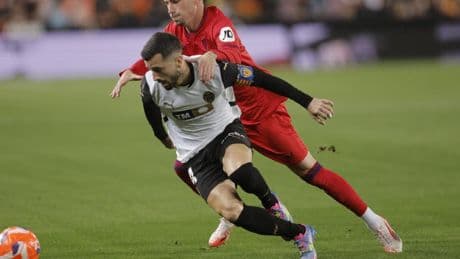 Gayà, en el 'top ten' de la historia del Valencia