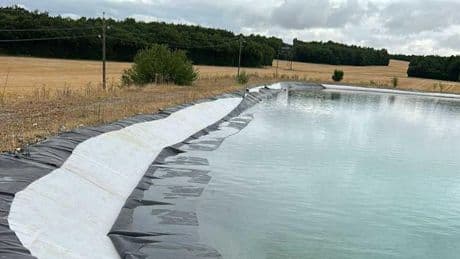 Du Plomb contre Duplomb : quand la contestation anti-agricole s'affranchit de la loi