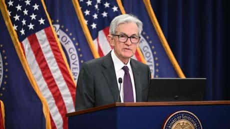 La Fed lascia i tassi invariati nell’intervallo 4,25-4,50%