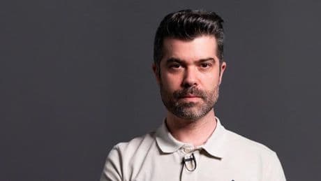 Luis Zamora, experto en nutrición: “No hace falta beber dos litros de agua exactos, hay que beber cuando se tenga sed. También vale comer alimentos con agua”