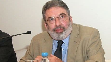 Muere Eduard Carbonell, exdirector del MNAC y opuesto al traslado de las pinturas de Sijena