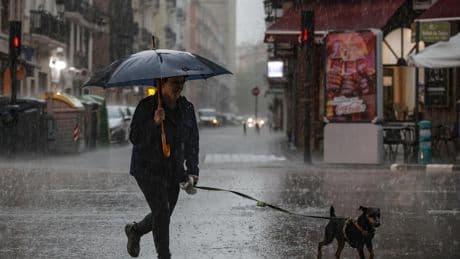 Emergencias activa la alerta naranja en el litoral norte de Valencia tras tormentas y granizo en el interior