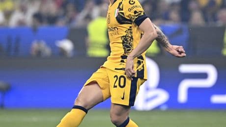 Hakan'ın transferi Osimhen'e bağlı!