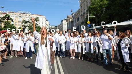 La huelga de los médicos se hace sentir en varias comunidades autónomas