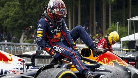 LIVE Formule 1: Oscar Piastri deelt in Spa tikje uit aan Lando Norris, Max Verstappen vierde
