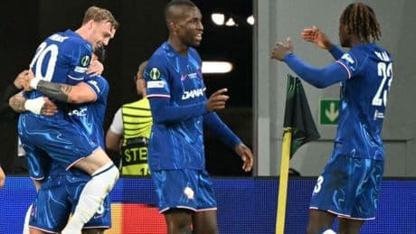 Chelsea wervelt na rust over Real Betis heen en wint ook Conference League