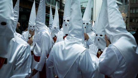 Procesiones, fiestas y festivales: la jornada, en 45 espectaculares imágenes