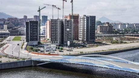El Gobierno vasco activará en otoño los avales a la compra de vivienda para los menores de 40 años