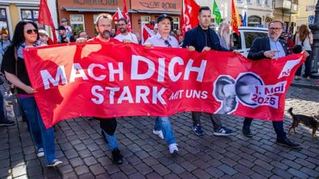 Tag der Arbeit: Hunderte demonstrieren in MV für eine gerechte Arbeitswelt