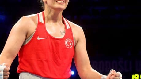 Busenaz Sürmeneli çeyrek finalde!
