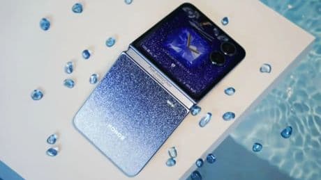 HONOR revela las primeras imágenes del Magic V Flip2, el plegable que viene repleto de 'brillibrilli'