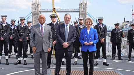 Londen en Brussel sluiten akkoord: premier Starmer jubelt, Britse media morren: ’Getting Brexit Undone’
