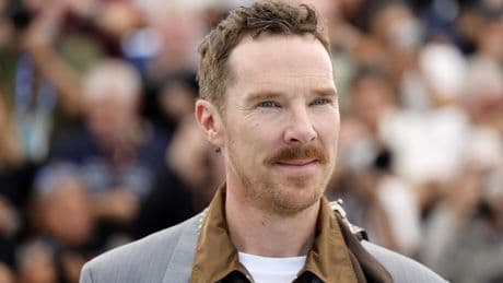 Benedict Cumberbatch kritisch op spilzucht Hollywood: ’Vreselijk om door te blijven eten, ook al heb je geen trek’