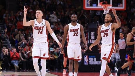 NBA play-in'de Heat, Bulls'u 109-90 yendi