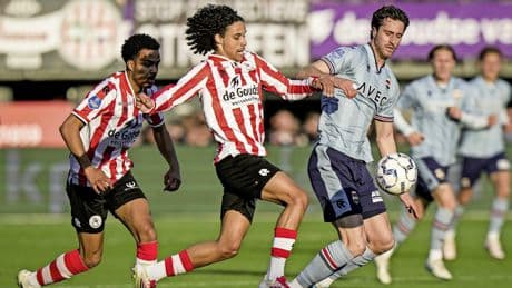 Gjivaï Zechiël maakt keuze uit FC Utrecht, FC Twente of buitenlands avontuur