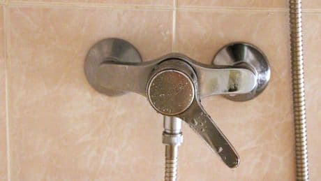 So THAT's Why Women Prefer Hotter Showers