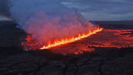 En Islande, le volcan de Reykjanes entre en éruption pour la neuvième fois depuis 2023