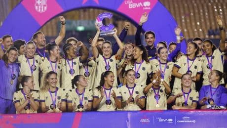 El Barça gana a Jenni Hermoso y las estrellas de México en un accidentado partido