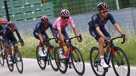 Jonathan Castroviejo cuelga la bici y el ciclismo se hace un poco más pequeño
