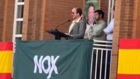Se filtran imágenes del rodaje de la nueva película de 'Torrente': la parodia de Vox que ha hecho arder las redes