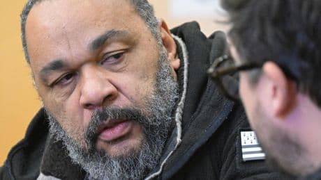 Pas-de-Calais : un spectacle du polémiste Dieudonné interrompu par les gendarmes