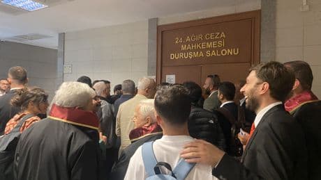 Av. Fırat Epözdemir’in ilk duruşması başlıyor |Yüzlerce avukat ve STK Çağlayan’da