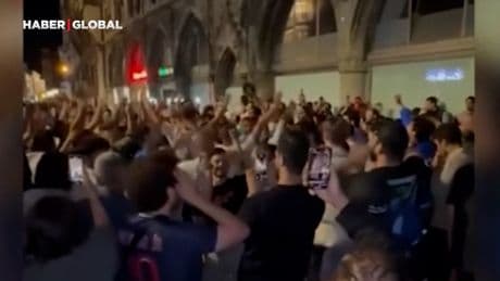 Şampiyonlar Ligi finali öncesi taraftarlardan Hakan Çalhanoğlu'na özel beste!