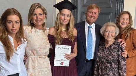 Prinses Amalia woont diploma-uitreiking studie bij, maar eigen papiertje laat nog op zich wachten