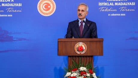 Trabzon 101 yıl sonra İstiklal Madalyası'na kavuştu! Bakan Uraloğlu: İradenin, cesaretin ve fedakârlığın sembolü