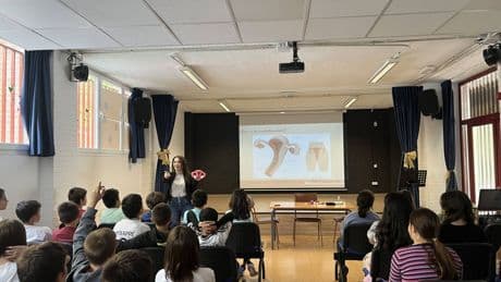 "¿Hay alguna cirugía para no tener la regla?": dentro de un taller de educación menstrual para 5º de Primaria