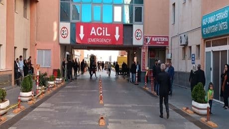 40 öğrenci yedikleri tavuk dönerden hastanelik oldu