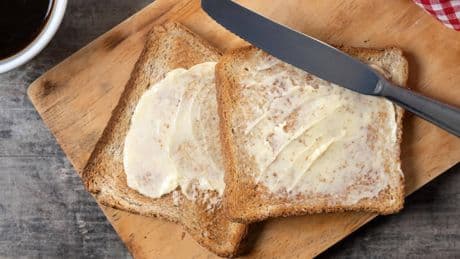 Ángela Quintas, nutricionista, sobre las tostadas con mantequilla: "No son la mejor fuente de grasa"