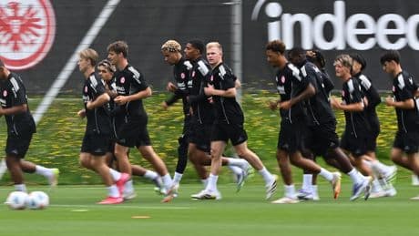 Im eigenen Fan-Shop - Nächstes Eintracht-Trikot veröffentlicht!