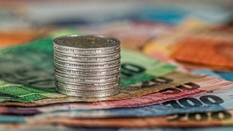 Euro TL karşısında tarihi rekor kırdı