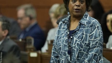 Health Minister: Ottawa will try to improve Vaccine Injury Support Program