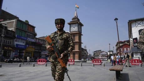 L'Inde et le Pakistan font taire les armes sous la pression internationale