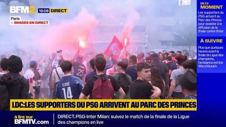 Ligue des Champions : les supporters du PSG arrivent au Parc des Princes dans une ambiance survoltée