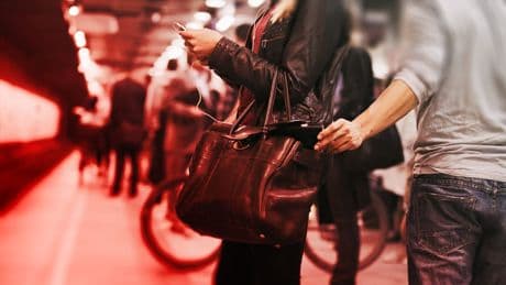Bocholt - Taschendieb stiehlt Geldbörsen am Berliner Platz